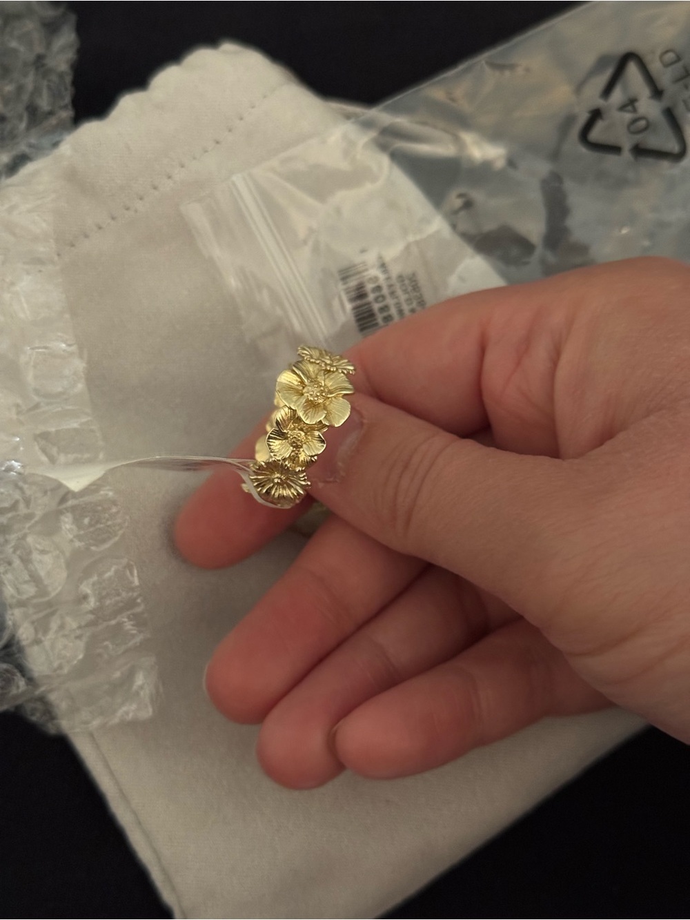 Kendra Scott Gold Floral Stack Ring - Picture 2 of 8